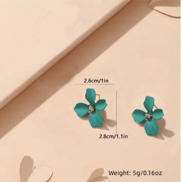 💫🌸 Delicate BoHo Flower Stud White Pink Red Green  Earrings 🌼💫 - Picture 12 of 15